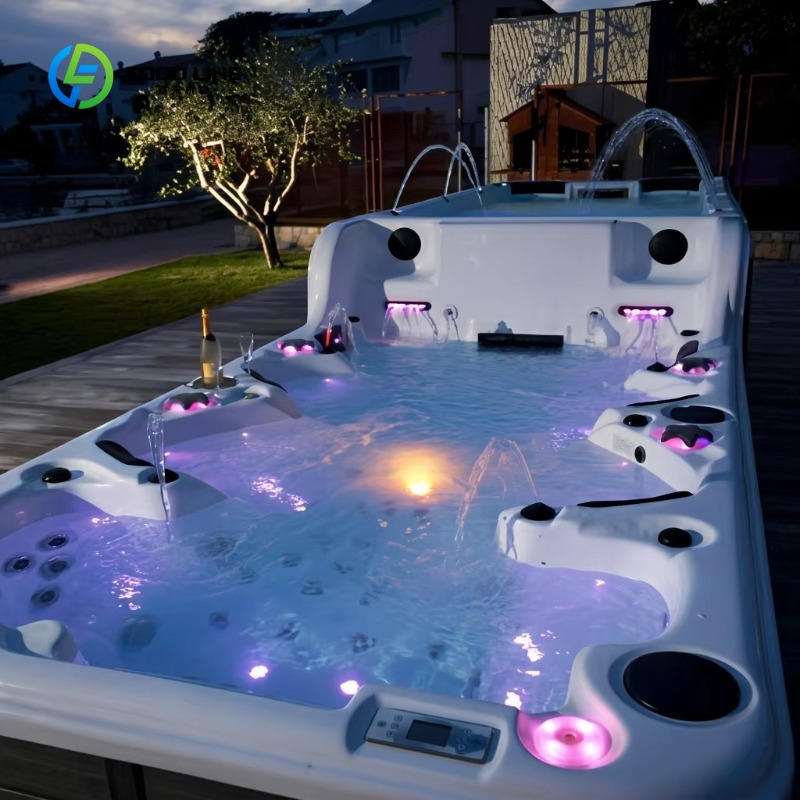 สปาสระว่ายน้ำแบบสองโซนที่ปรับแ - Wellness Resort Spa บทวิจารณ์และราคา